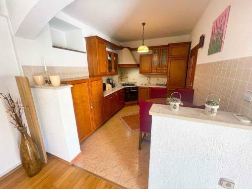 Holiday Home In Drivenik 42242