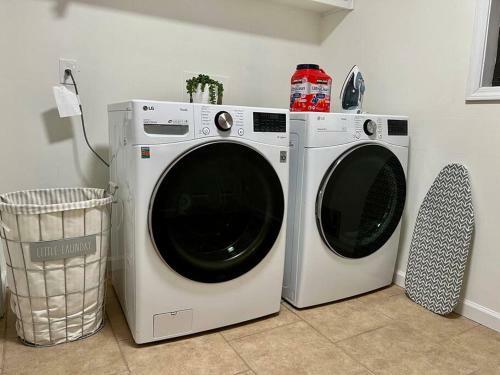 Relaxing Family Retreat/pool Table/large Deck/5beds/3baths