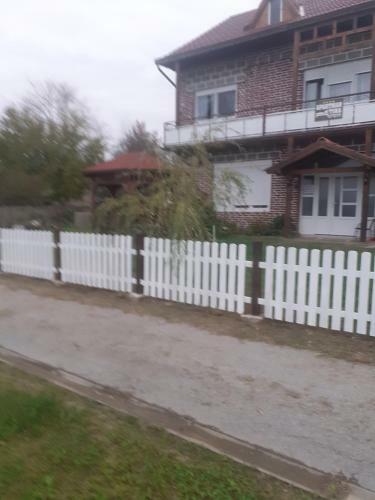 Motel Apartman Tina