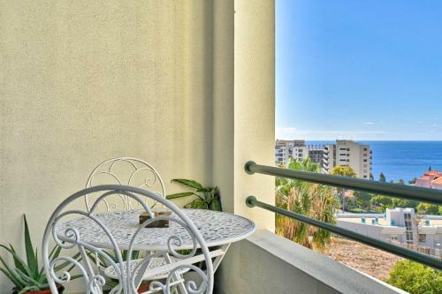 Apartamento Bellemar, A Home In Madeira