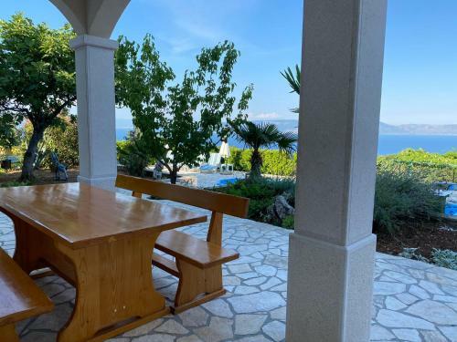 Villa House Olive Bay View