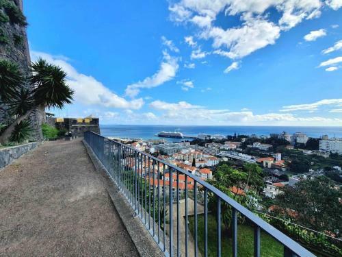 Unique Two-patios Funchal Apartment + Garage