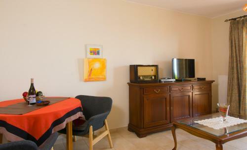 Athina Stunning Elounda View Apartment