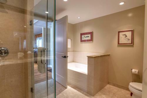 Apartamento K B M Resorts- Hkh-305 Large 2bd, Chefs Kitchen, Ocean Views, Easy Beach Pool Access