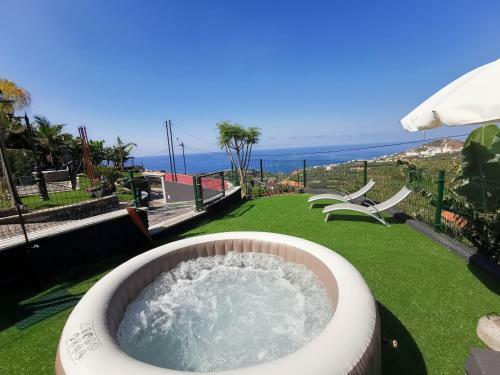 Villa Nova Madeira In Funchal Casa A And B