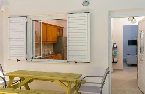 Margarita's Seafront Luxury Apartment