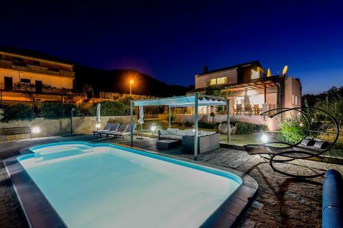Luxury Villa Nadalina-dicmo