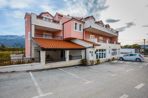 Hostal San Mihael Luxury Rooms