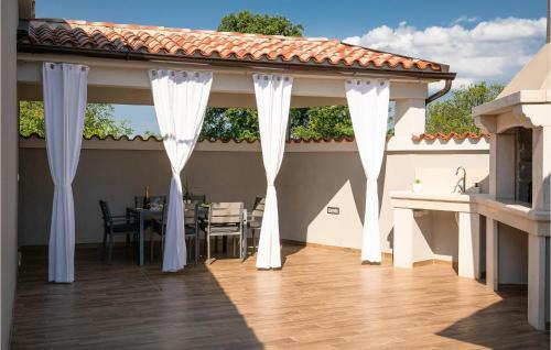 Two-bedroom Holiday Home In Filipana