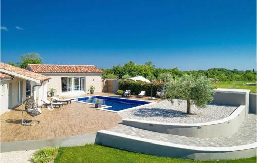 Two-bedroom Holiday Home In Filipana