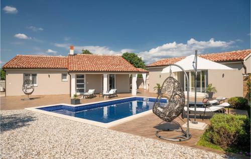 Two-bedroom Holiday Home In Filipana