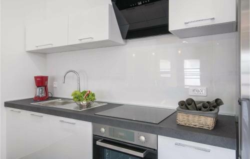 Two-bedroom Holiday Home In Filipana