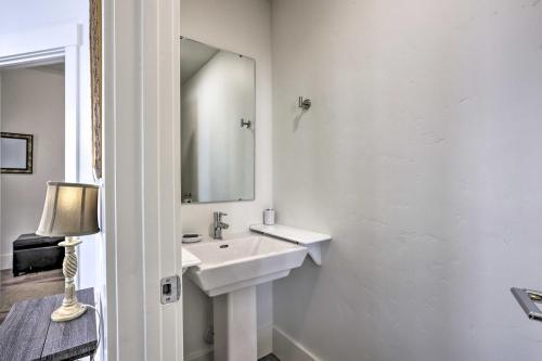 Well-appointed Boise Townhome With Rooftop Deck