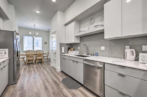 Well-appointed Boise Townhome With Rooftop Deck