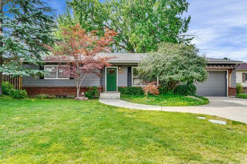 Brilliant & Spacious Home By Historic Train Depot