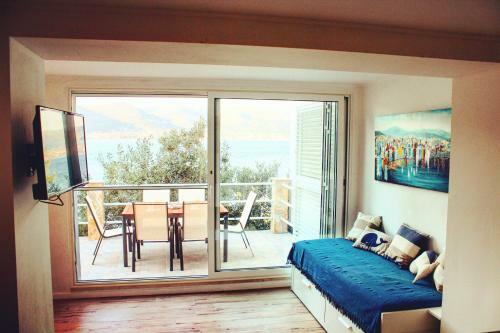 O Sole Apartment With Private Beach