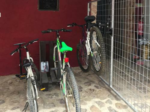 Hostal Portantiqua, Guest House