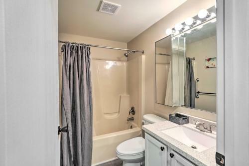Renovated Home With Deck, Steps To State Park!