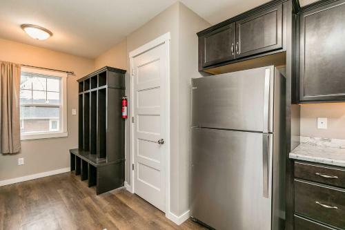 Quaint Cedar Rapids Home - 1 5 Mi To Downtown