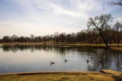 Perfect 3br Home For Families In Overland Park