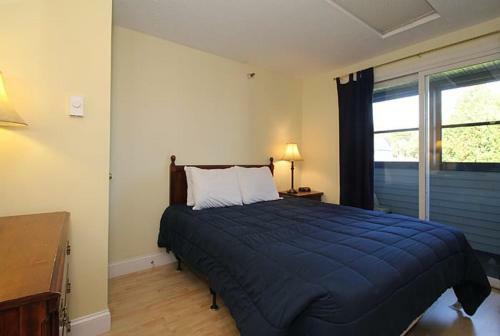 Hotel Nautical Mile Resort