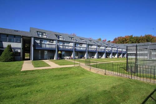 Hotel Nautical Mile Resort
