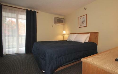 Hotel Nautical Mile Resort