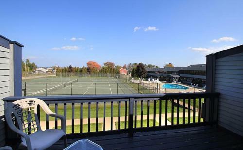 Hotel Nautical Mile Resort