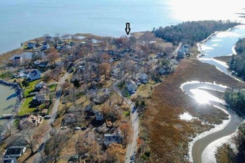 Round House -- Panoramic Views -- Chesapeake Bay