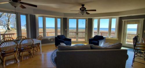 Round House -- Panoramic Views -- Chesapeake Bay