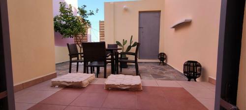 Cova Philoxenia House