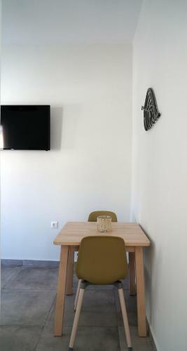 Smyrnis Apartments