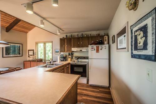 Marshall-laybourn Cottage