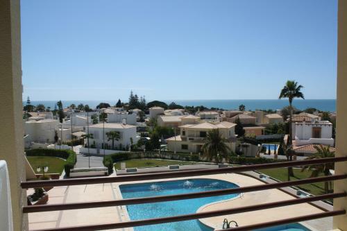 Apartamento Beco Do Barlavento, Bloco C1, 2� B, Praia Da Gal�, Guia