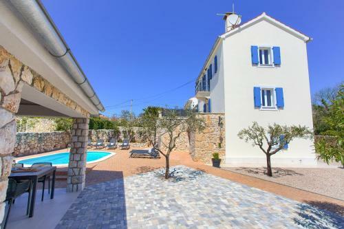 Charming Villa Rustic Gem