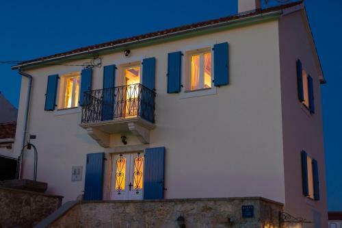 Charming Villa Rustic Gem