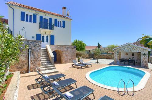 Charming Villa Rustic Gem