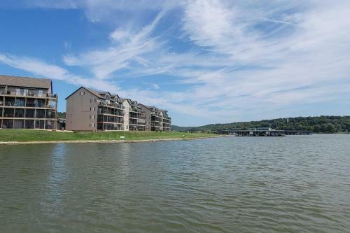 Apartamento Camdenton Condo With Boat Ramp, Dock And Slip!