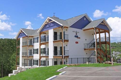 Hotel Stormy Point Village Lakeside