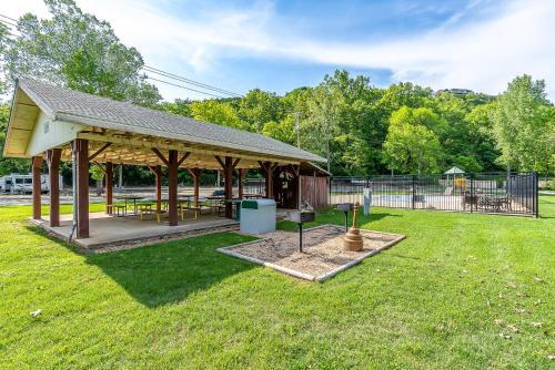 The Creekside Cozy