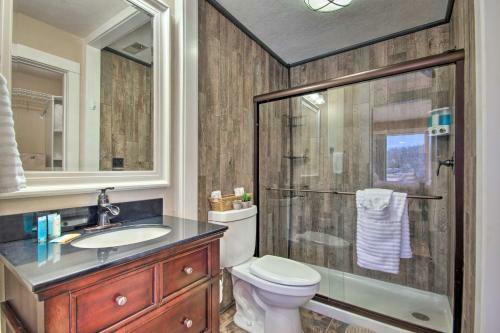 Apartamento Sunny Osage Beach Condo With Pool And Dock Access