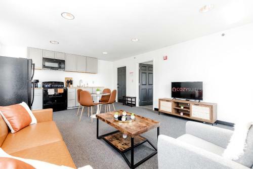 Stylish 1br Aparthotel With Free Parking By Cozysuites!