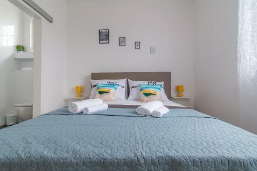 S&i Peaceful Holiday Home With Pool & Jacuzzi