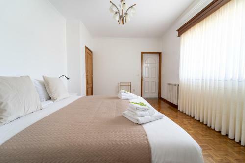 Gondomar - Moradia V3 Com Piscina - Guimar�es