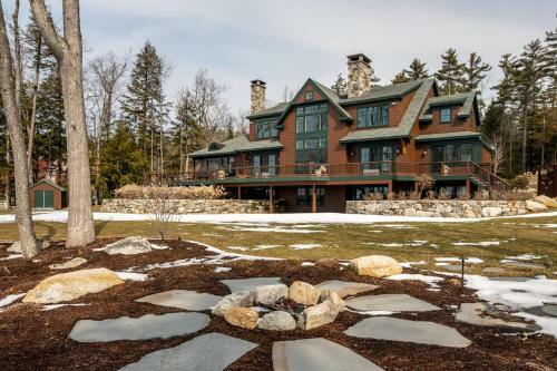 Lake Winnipesaukee - Waterfront - 527