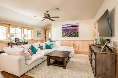 Lake Winnipesaukee - Waterfront - 527