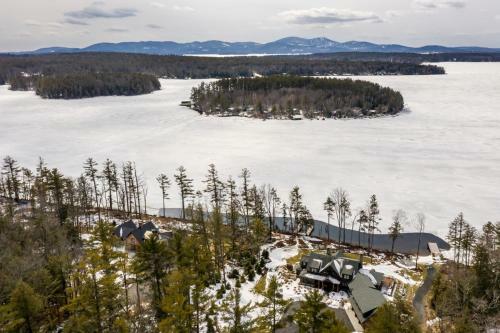 Lake Winnipesaukee - Waterfront - 527