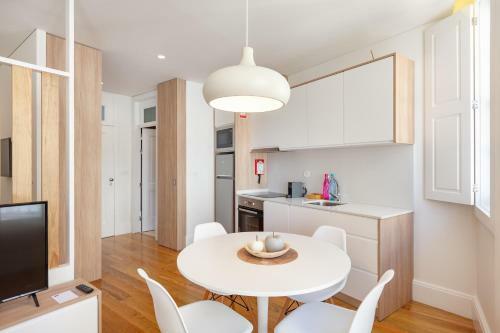 Polery Apartments Center