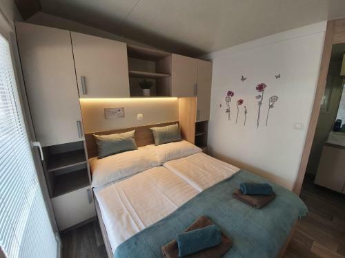 Mobile Home M&m