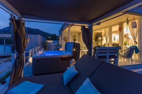 Luxury Home Buqez No 18